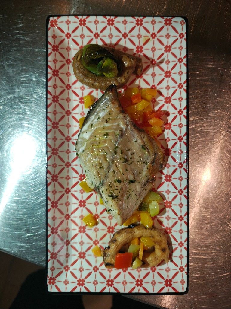 Trancio di pesce con dadolata di verdure